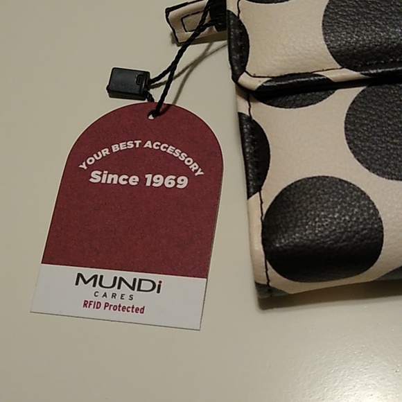 Beautiful wallet with polka dots, RFID protected - Picture 12 of 16